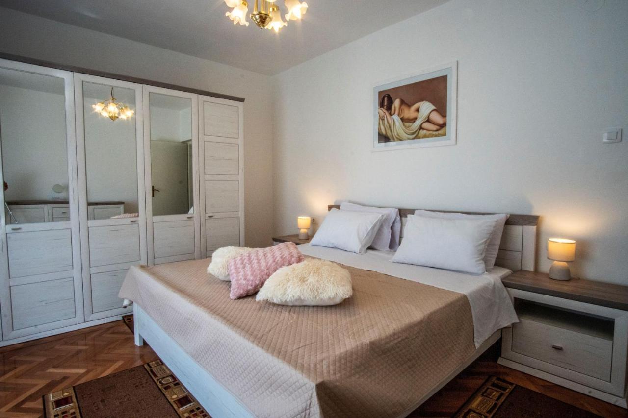 House Nada Apartman Muntić Екстериор снимка