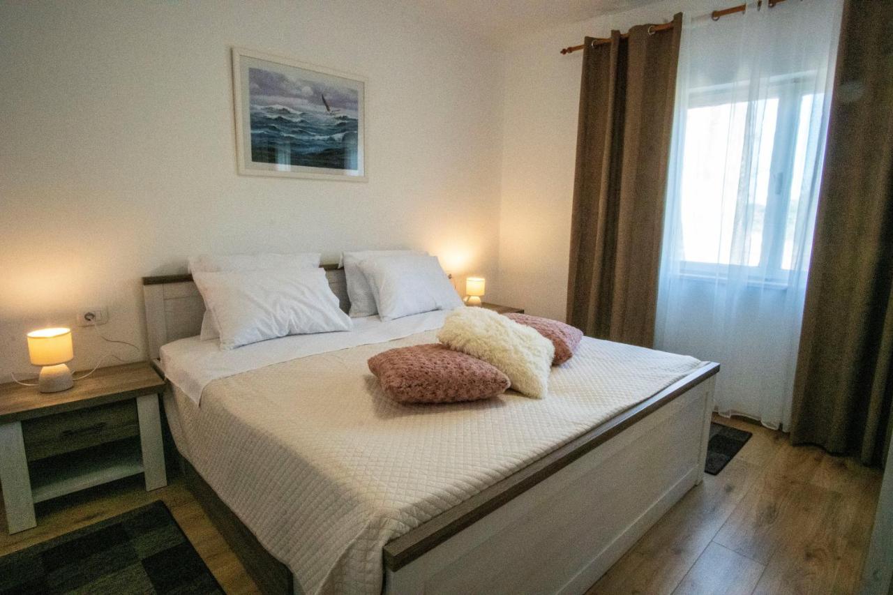 House Nada Apartman Muntić Екстериор снимка
