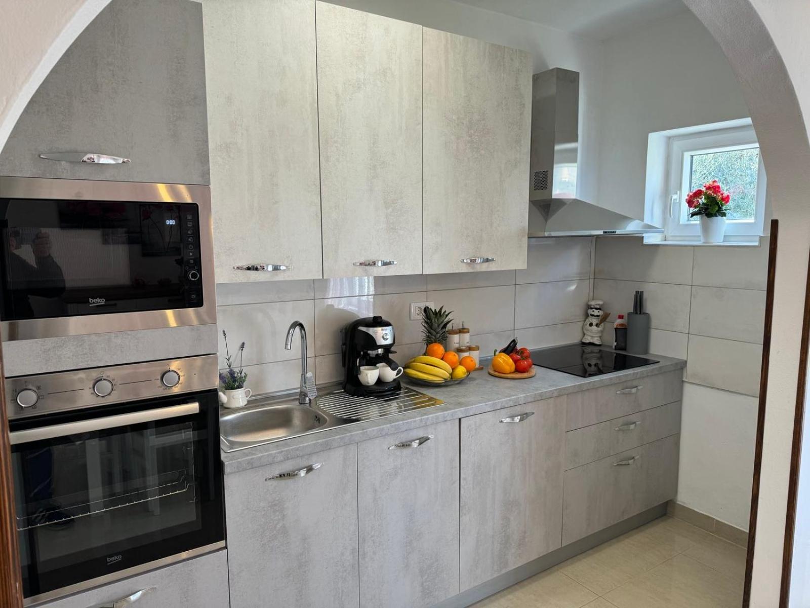 House Nada Apartman Muntić Екстериор снимка